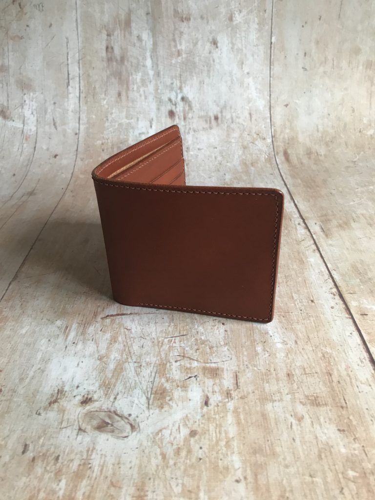 Men's bifold leather wallet
